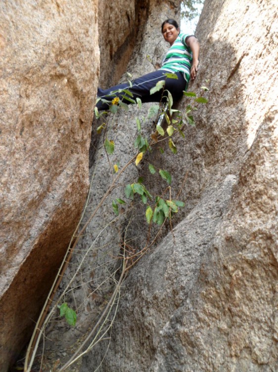 Rajani Pothineni doing rock climbing (1)