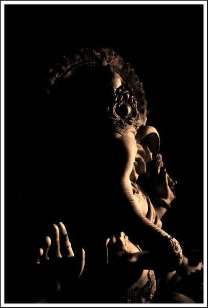 making of Ganesha Idol (5)
