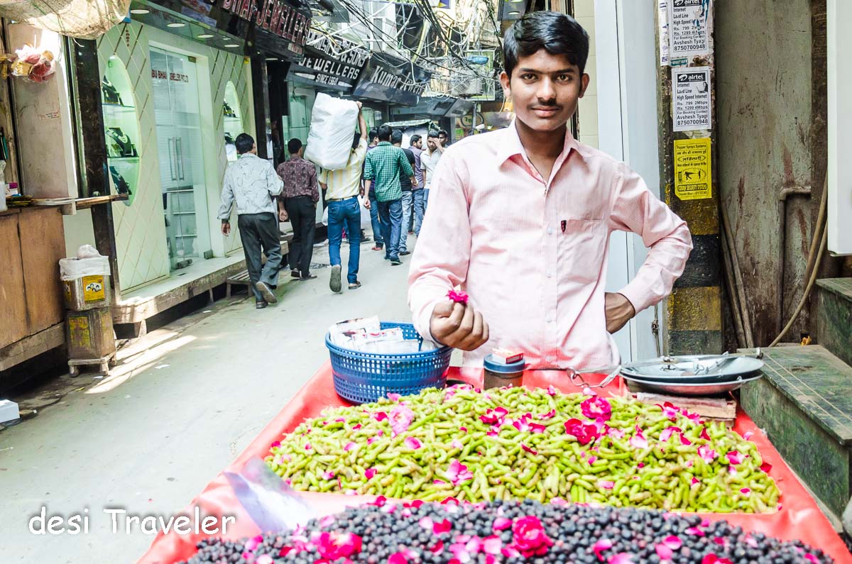 Food Walk Chandni Chowk Fruit Seller Falsay and Mulberry