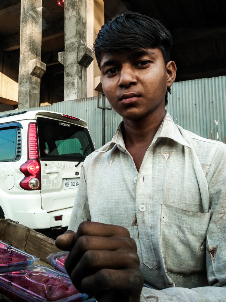 oppo f1 a street vendor mumbai