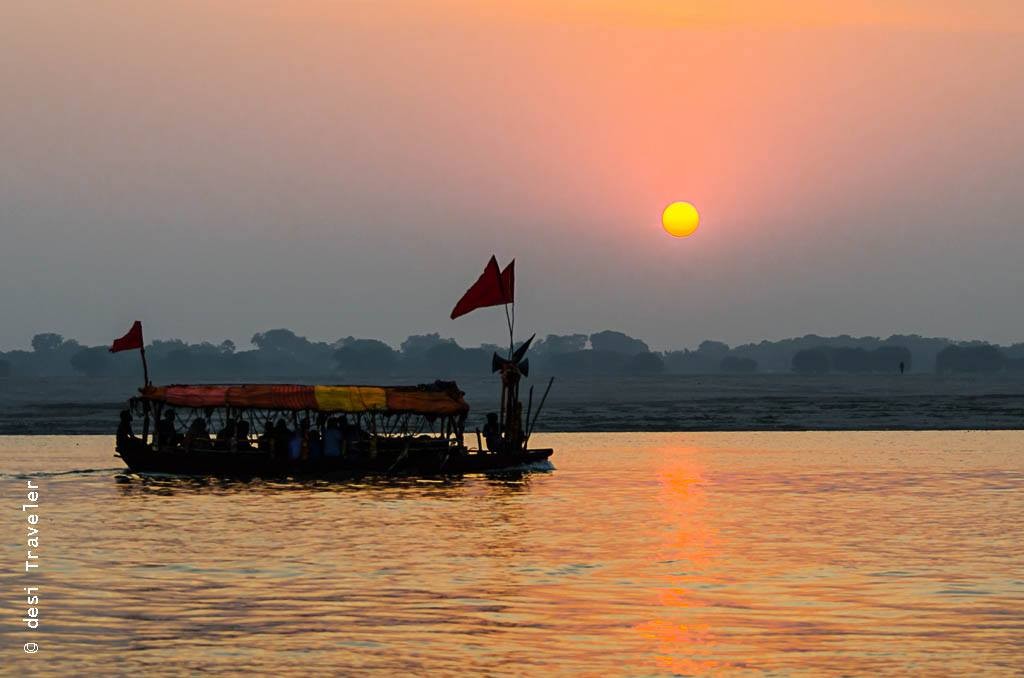 Varanasi sunrise boat ride (20)