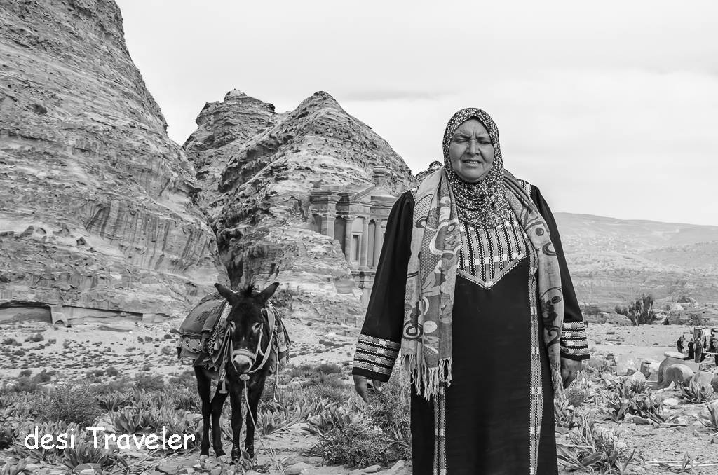 Bedouin Women trinket seller petra