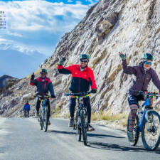 July 2018 Calendar Wallpaper - Cycling In Ladakh